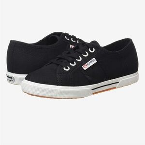 Superga 2950 Cotu Sneakers - Black
9W/40EU